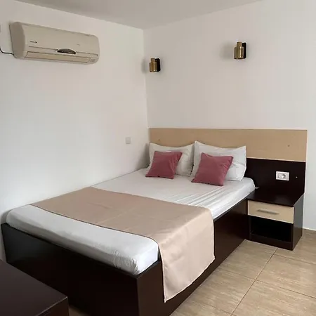 De Inchiriat Sibel 3* Costinesti