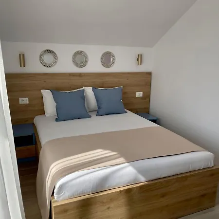Camere De Inchiriat Sibel بيت ضيافة 3*