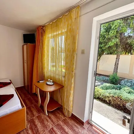 Camere De Inchiriat Sibel 3*