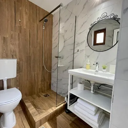 Camere De Inchiriat Sibel بيت ضيافة