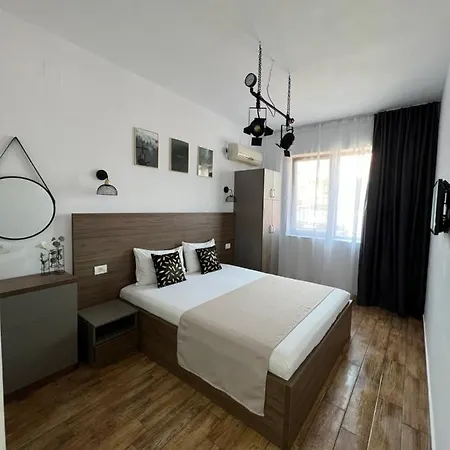 Camere De Inchiriat Sibel كوستِنيست