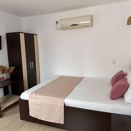 Camere De Inchiriat Sibel بيت ضيافة